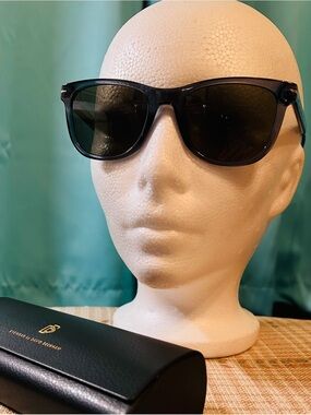 David Beckham Men's Ice Blue Sunglasses with Case NWOT